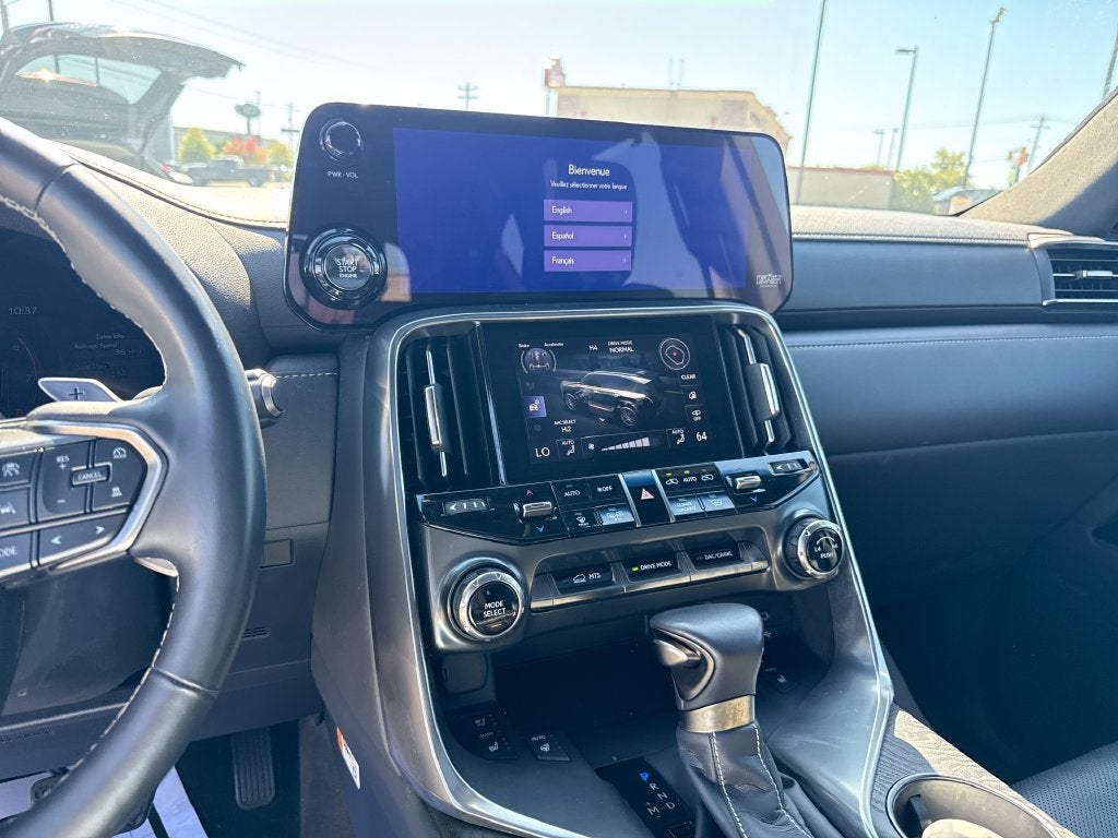 2025 Lexus LX 600 Premium