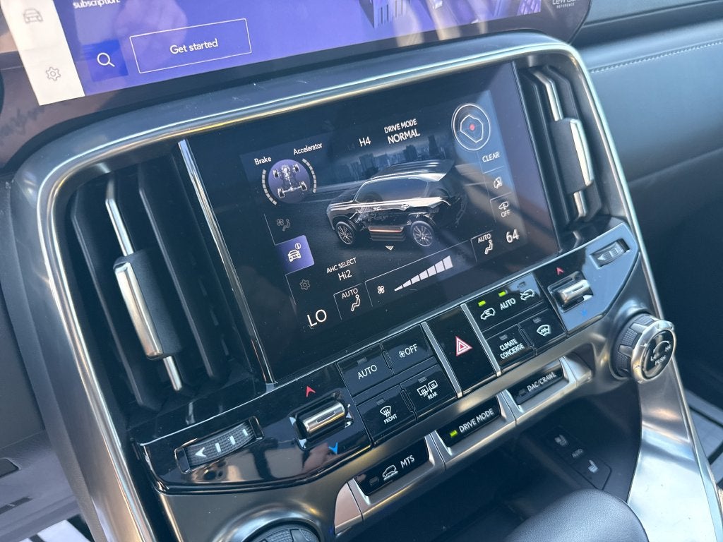 2025 Lexus LX 600 Premium