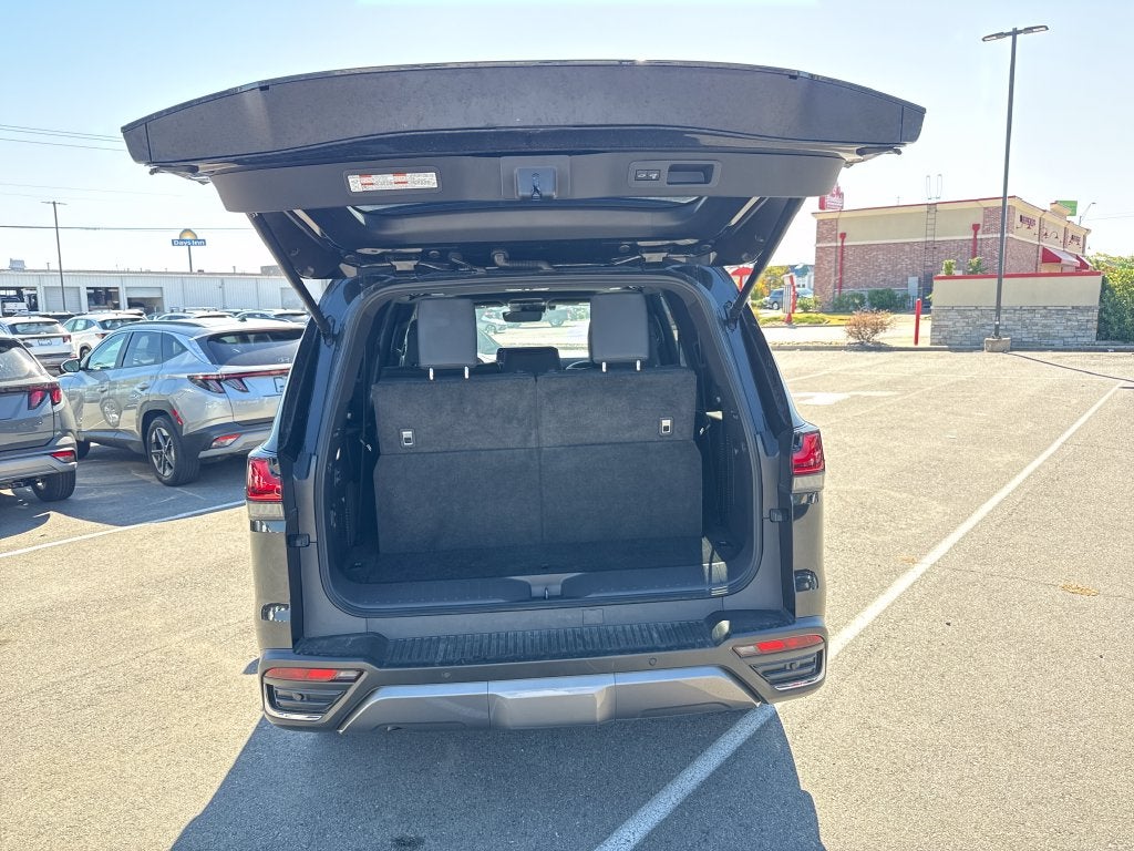 2025 Lexus LX 600 Premium
