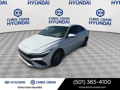 2025 Hyundai Elantra SE