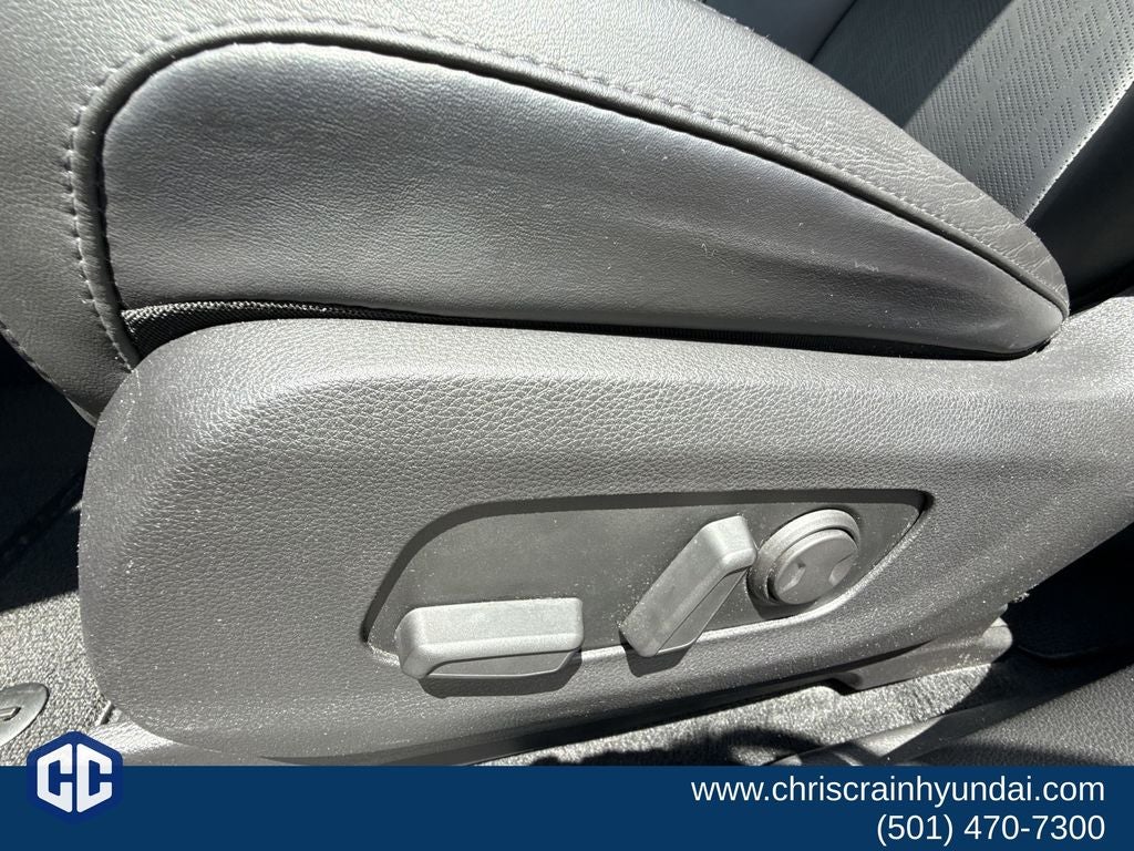 2023 Kia Carnival LX Seat Package