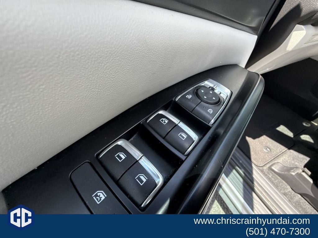 2023 Kia Carnival LX Seat Package