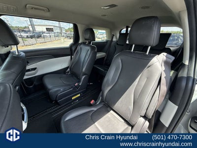 2023 Kia Carnival LX Seat Package