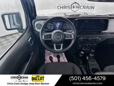 2024 Jeep Wrangler 4-Door Sahara 4x4