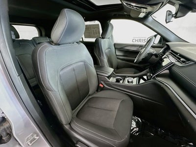 2025 Jeep Grand Cherokee Laredo X 4x4