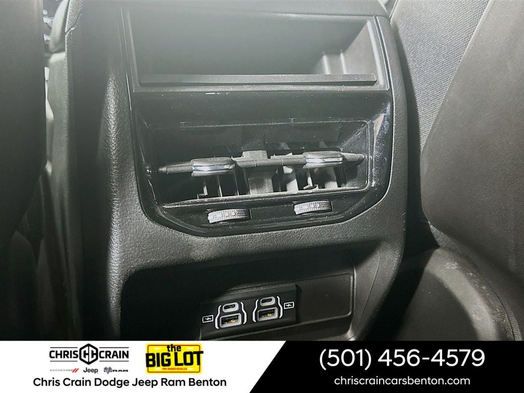 2023 Jeep Grand Cherokee Laredo 4x4