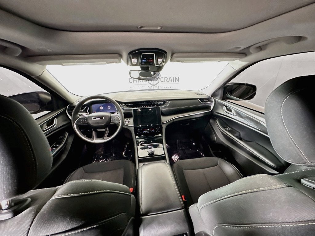 2024 Jeep Grand Cherokee L Laredo X 4x2