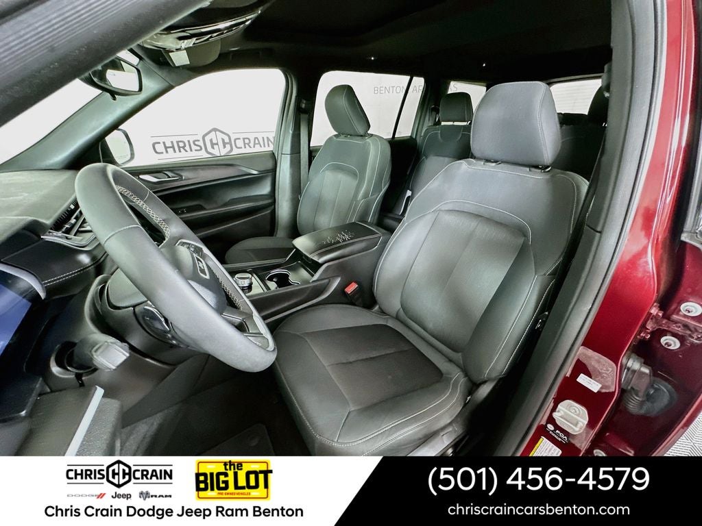 2024 Jeep Grand Cherokee L Laredo X 4x2