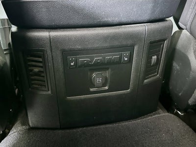 2017 RAM 1500 Laramie Crew Cab 4x4 5'7' Box