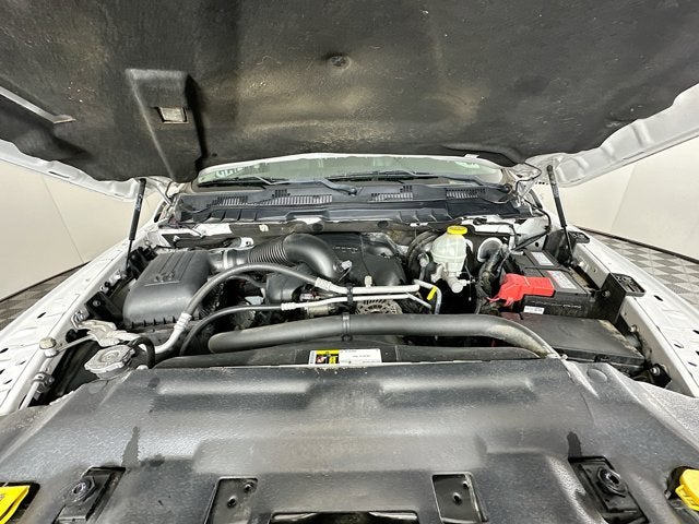 2017 RAM 1500 Laramie Crew Cab 4x4 5'7' Box