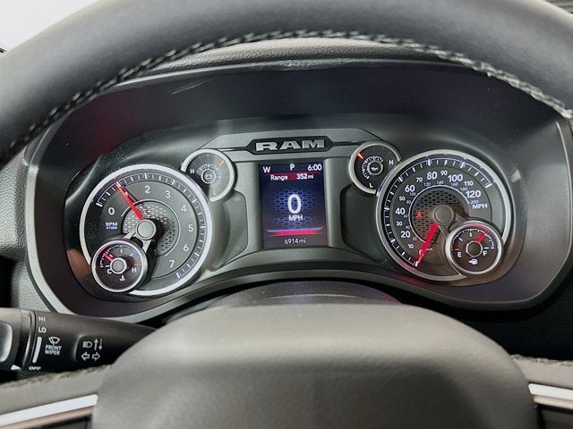 2025 RAM 1500 Big Horn Crew Cab 4x4 5'7' Box