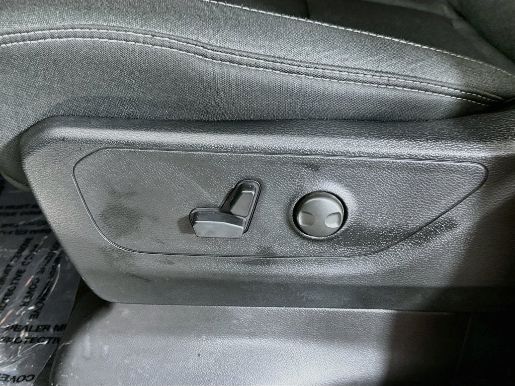 2025 RAM 1500 Lone Star Crew Cab 4x4 5'7' Box