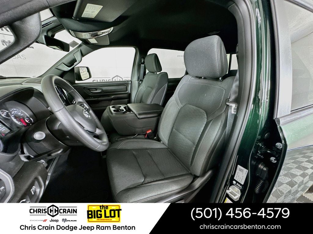 2026 RAM 1500 Tradesman Crew Cab 4x4 5'7' Box