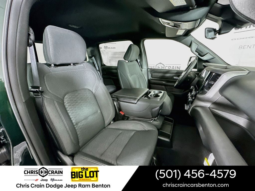 2026 RAM 1500 Tradesman Crew Cab 4x4 5'7' Box