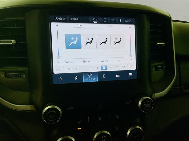 2022 RAM 1500 Big Horn Crew Cab 4x4 5'7' Box