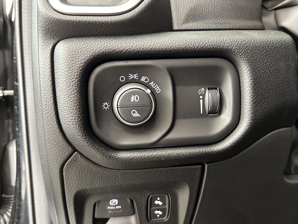 2026 RAM 1500 Big Horn Crew Cab 4x4 5'7' Box