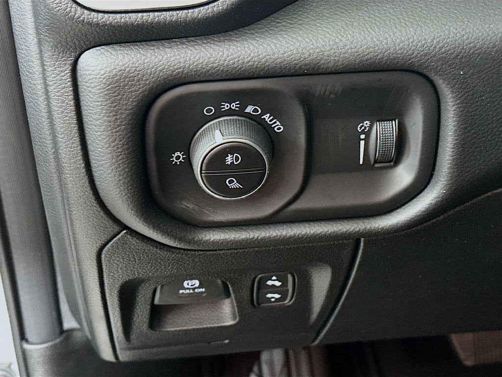 2026 RAM 1500 Big Horn Crew Cab 4x4 5'7' Box