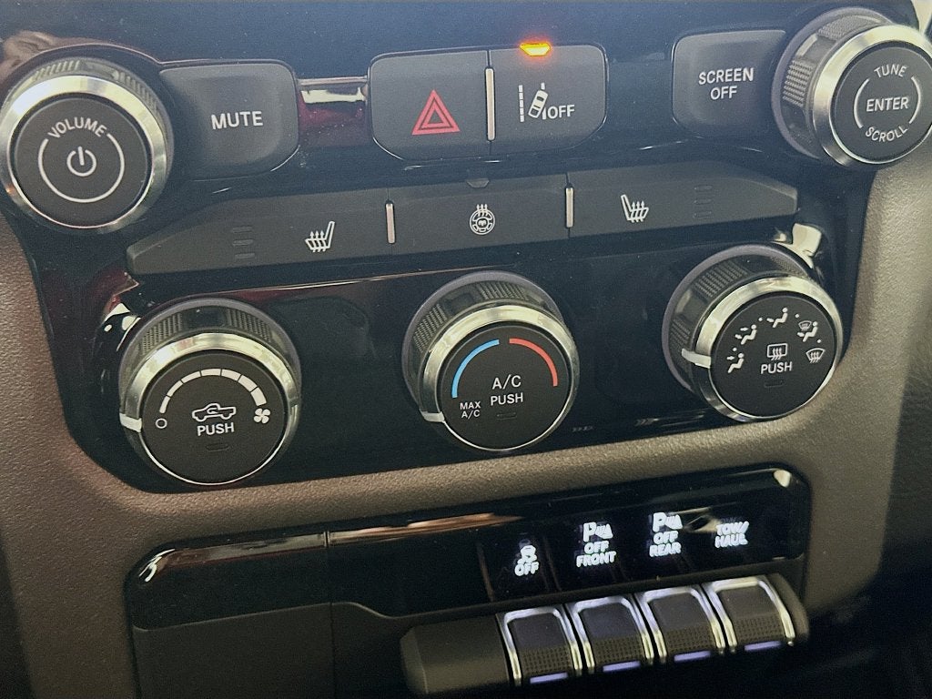 2026 RAM 1500 Big Horn Crew Cab 4x4 5'7' Box