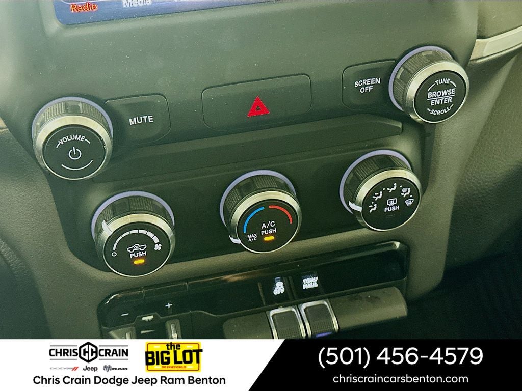 2020 RAM 1500 Big Horn Crew Cab 4x4 5'7' Box