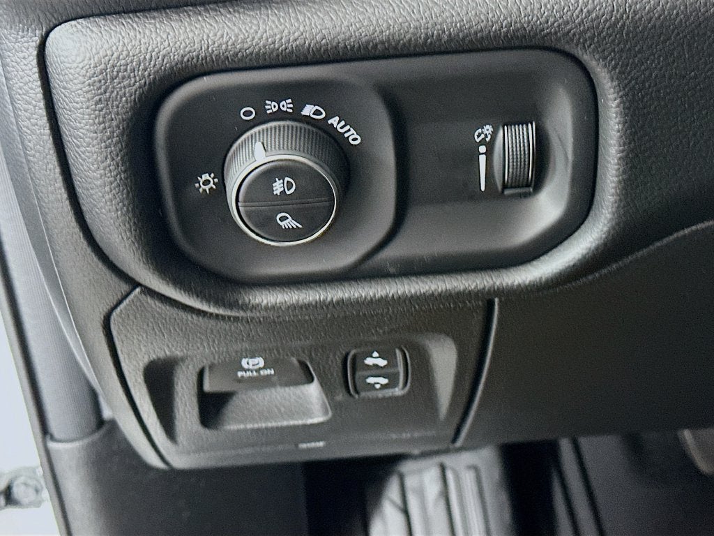 2026 RAM 1500 Big Horn Crew Cab 4x4 5'7' Box