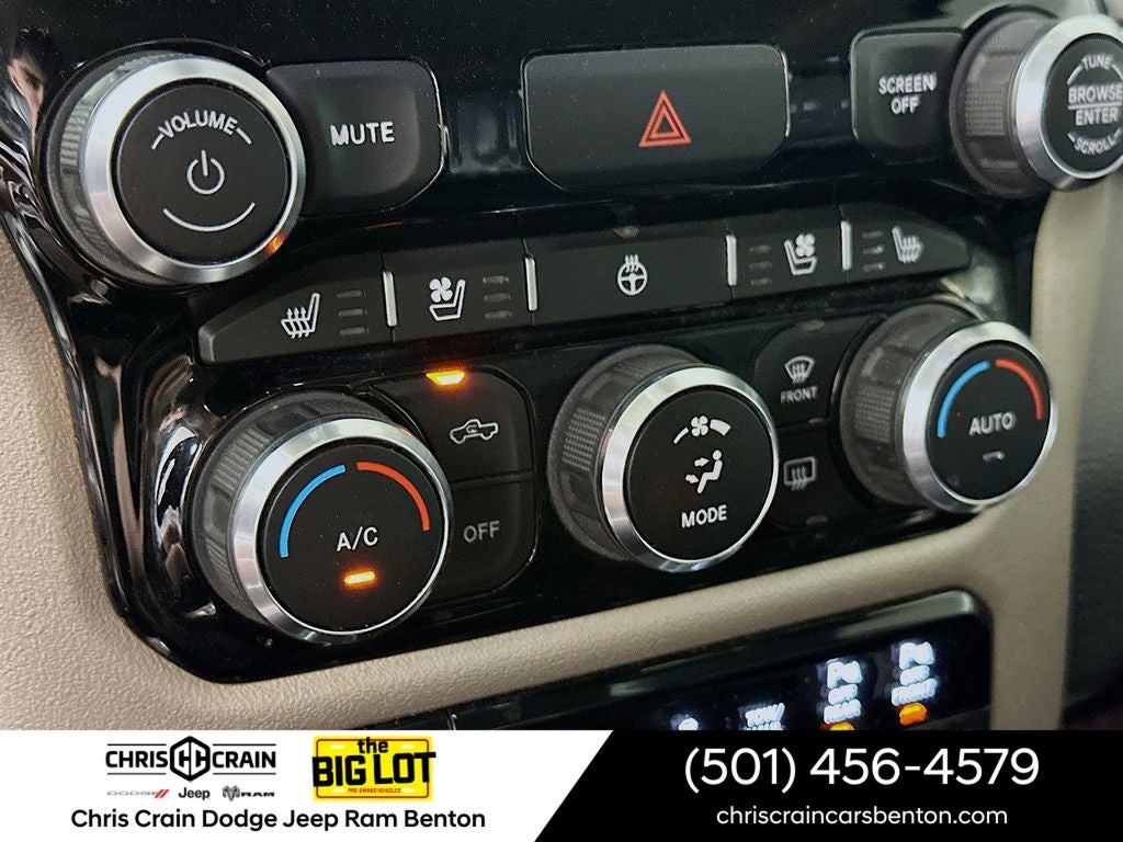 2019 RAM 1500 Laramie Crew Cab 4x4 5'7' Box