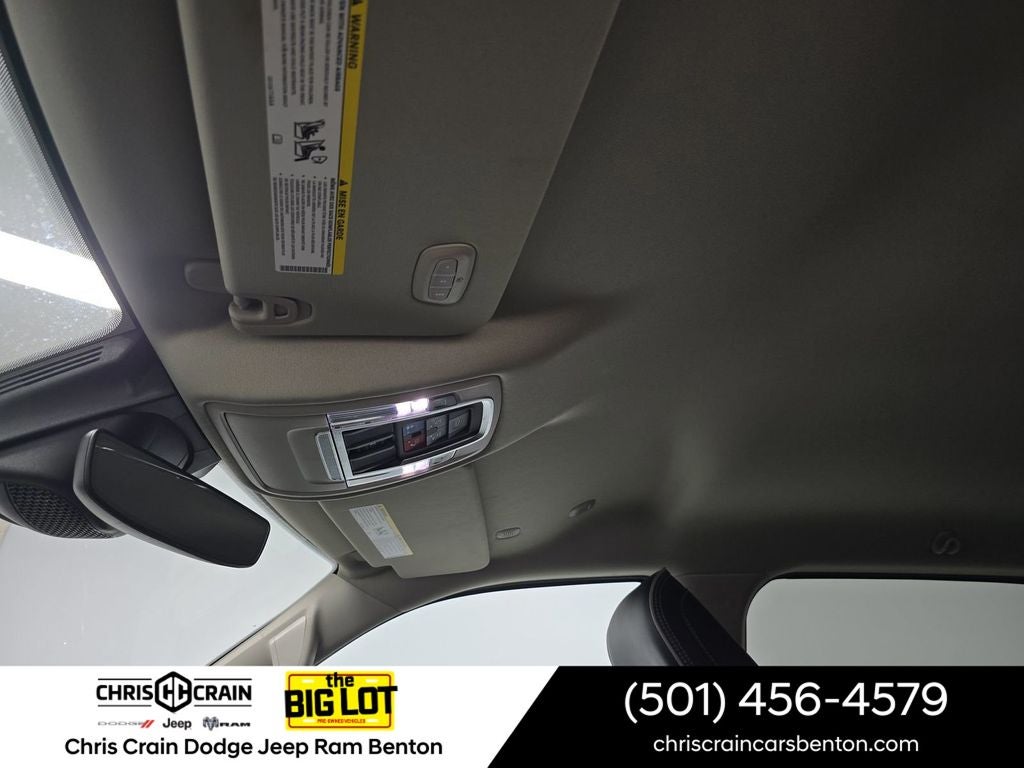 2022 RAM 1500 Laramie Crew Cab 4x4 5'7' Box