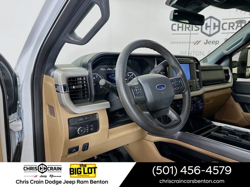 2024 Ford F-350 Chassis XLT