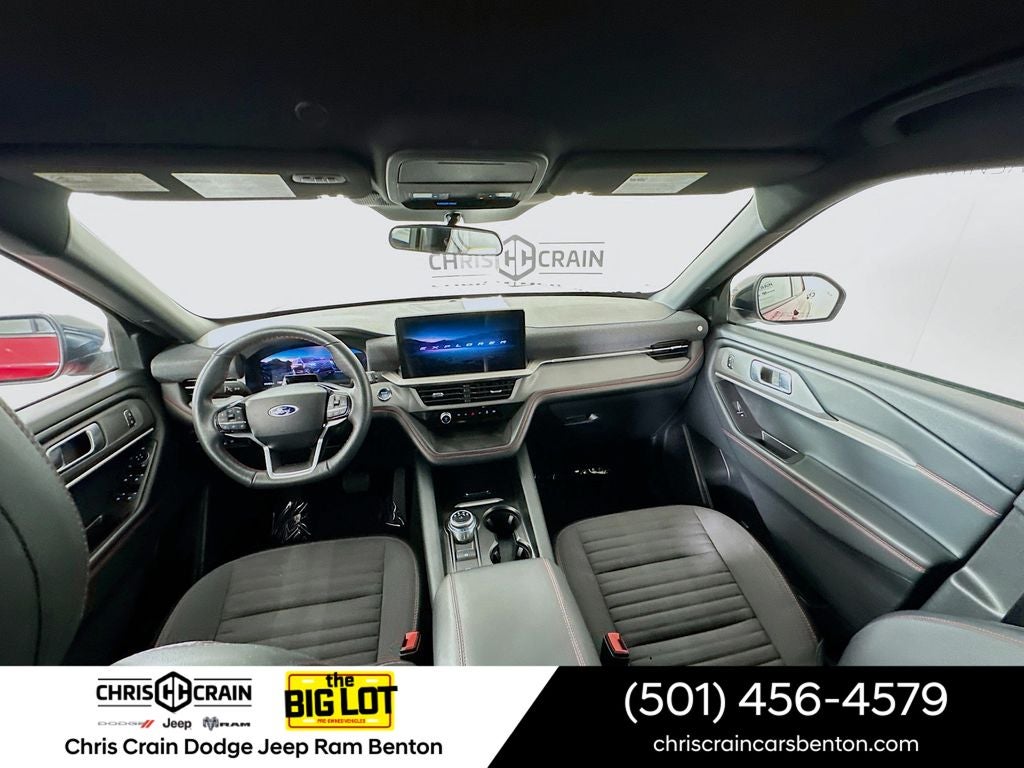 2025 Ford Explorer ST-Line