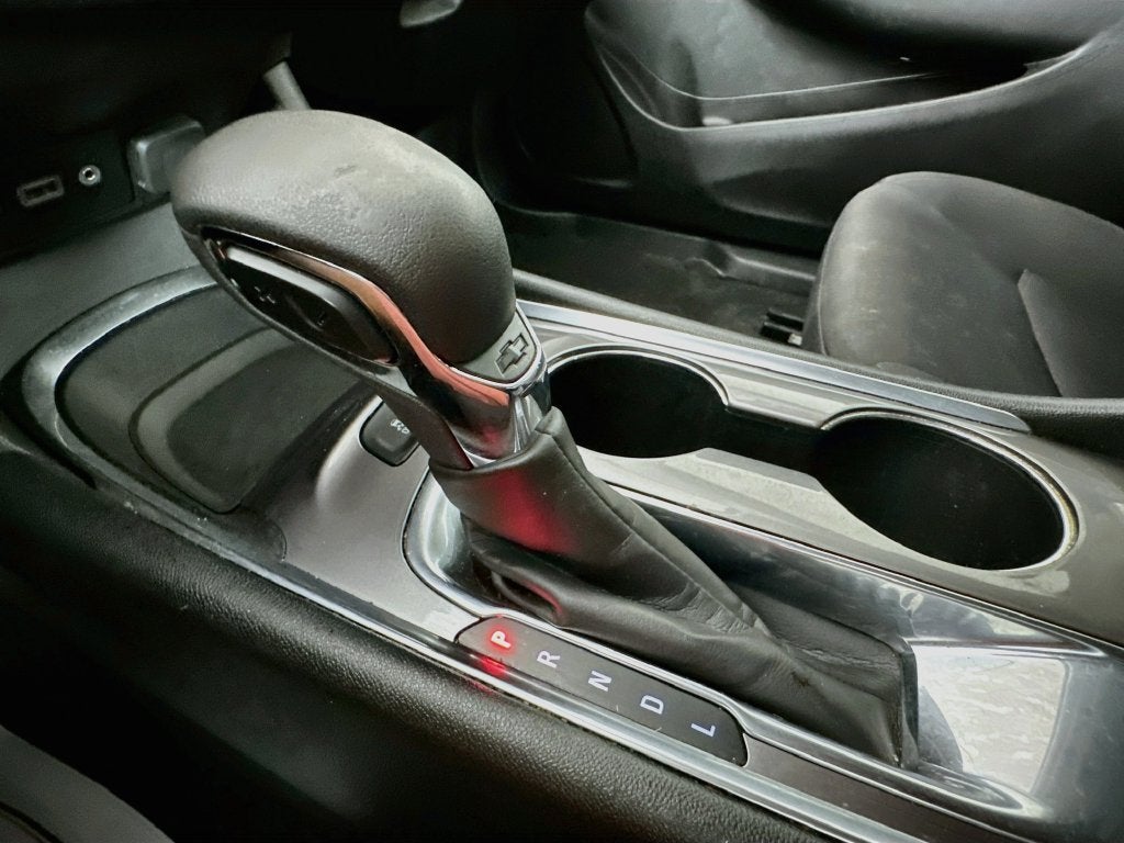 2021 Chevrolet Malibu FWD 1FL