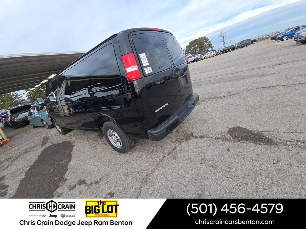 2025 Chevrolet Express Passenger RWD 3500 Extended Wheelbase LS