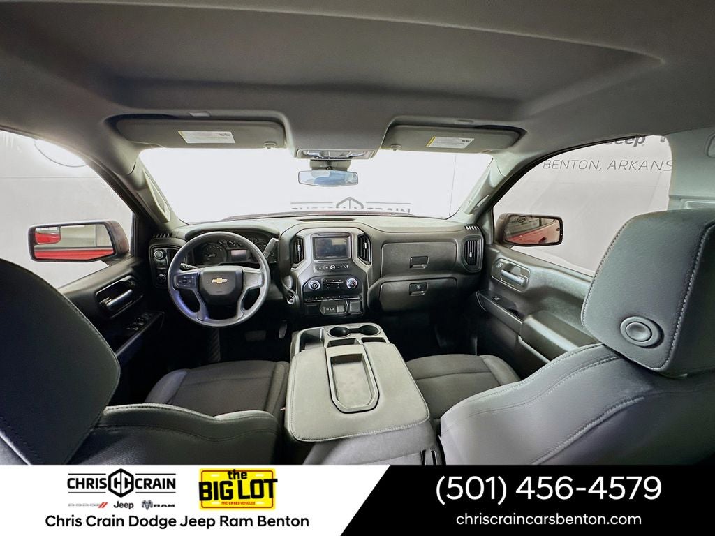 2022 Chevrolet Silverado 1500 4WD Crew Cab Short Bed Custom