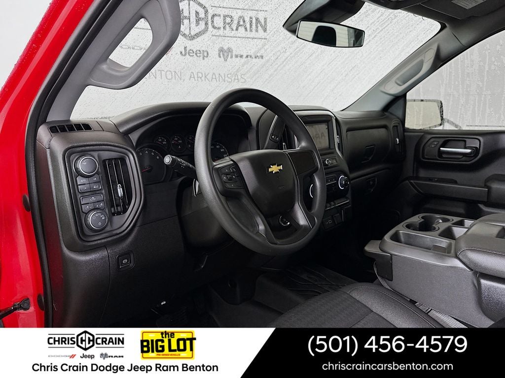 2023 Chevrolet Silverado 1500 4WD Crew Cab Short Bed Custom