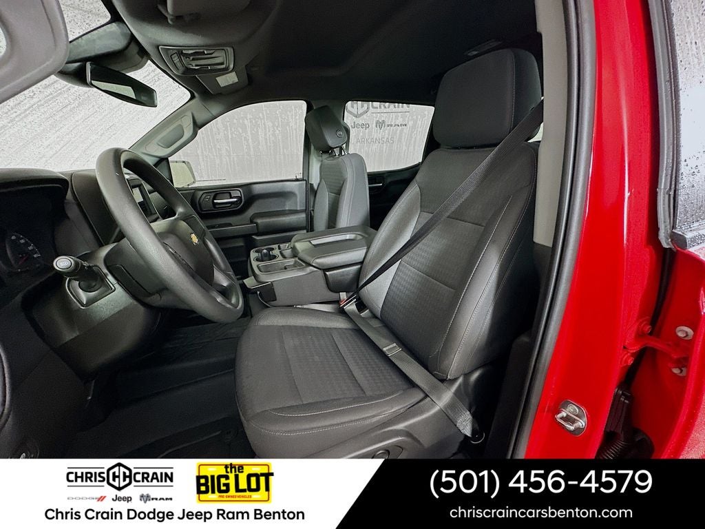 2023 Chevrolet Silverado 1500 4WD Crew Cab Short Bed Custom