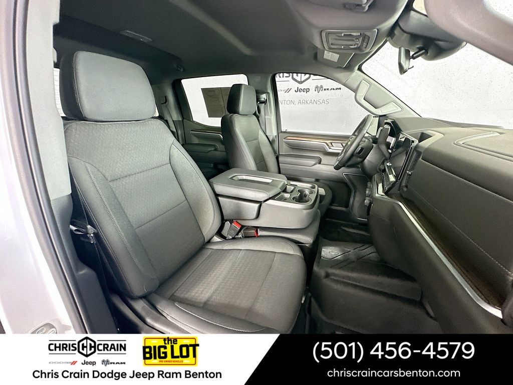 2025 Chevrolet Silverado 1500 4WD Crew Cab Standard Bed LT