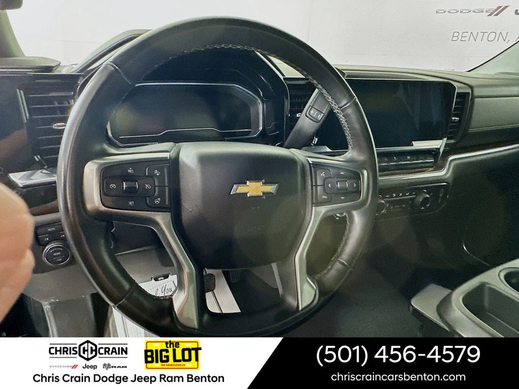 2023 Chevrolet Silverado 1500 4WD Crew Cab Standard Bed LT