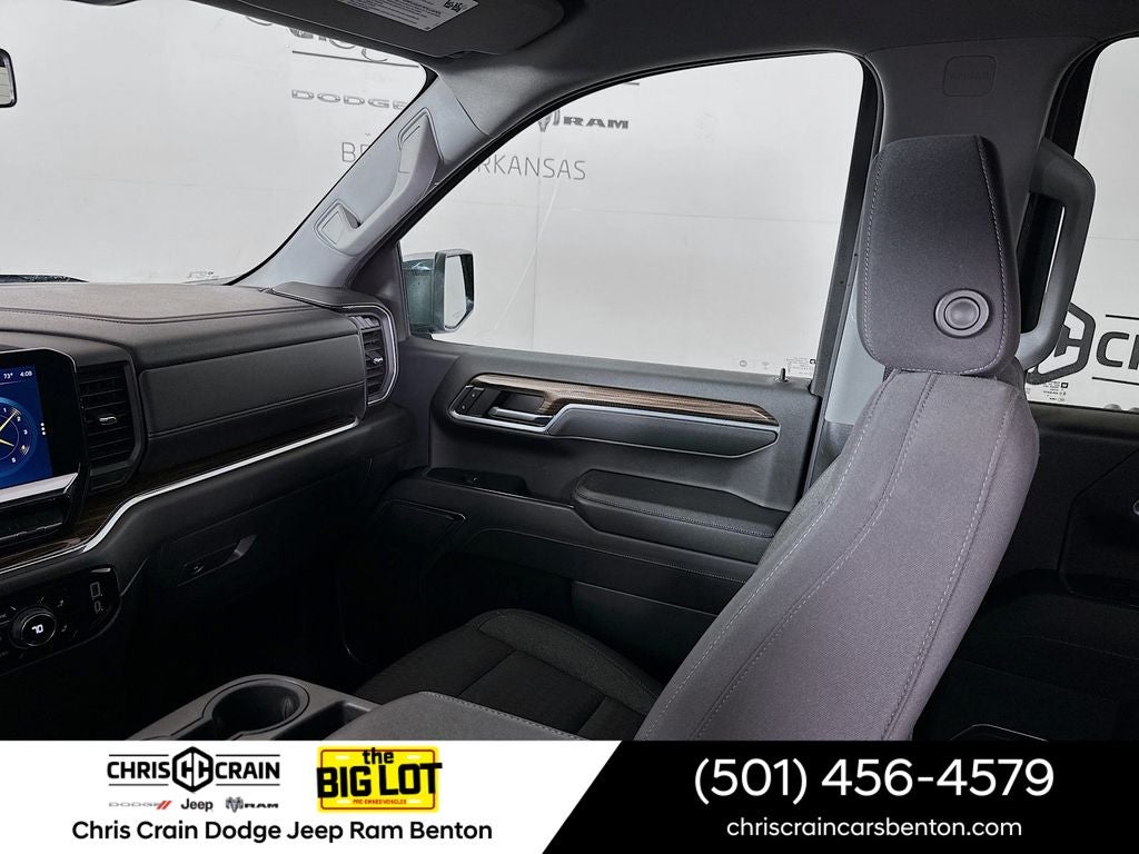 2023 Chevrolet Silverado 1500 4WD Crew Cab Standard Bed LT