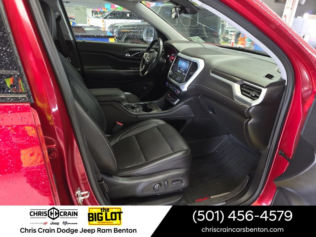 2023 GMC Acadia SLT