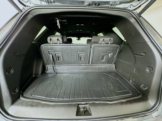 2023 Chevrolet Traverse FWD LT Cloth
