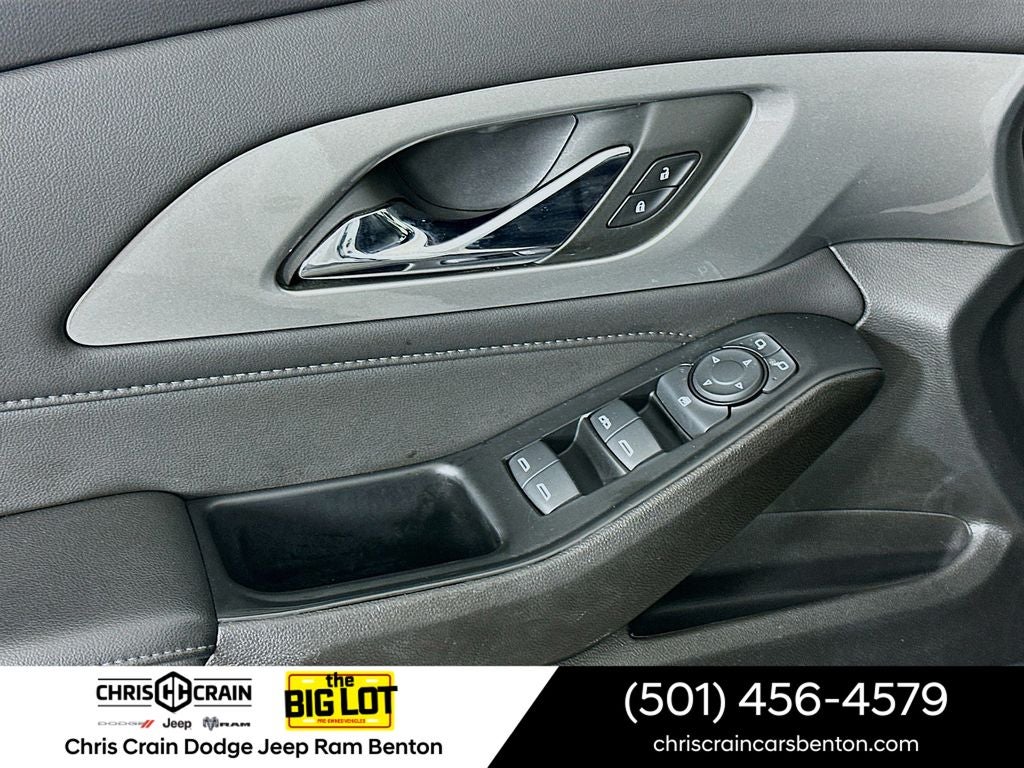 2023 Chevrolet Traverse AWD LT Cloth