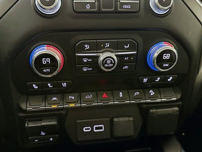 2022 GMC Sierra 1500 Limited 4WD Crew Cab Short Box AT4