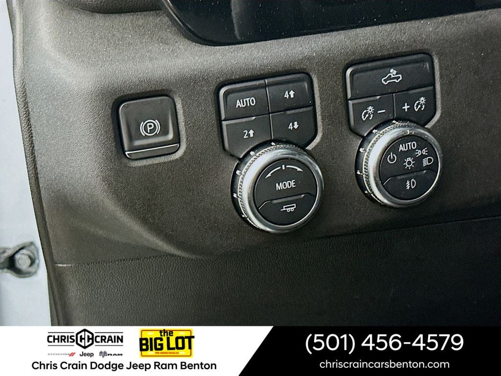 2024 GMC Sierra 1500 4WD Crew Cab Short Box Elevation with 3SB