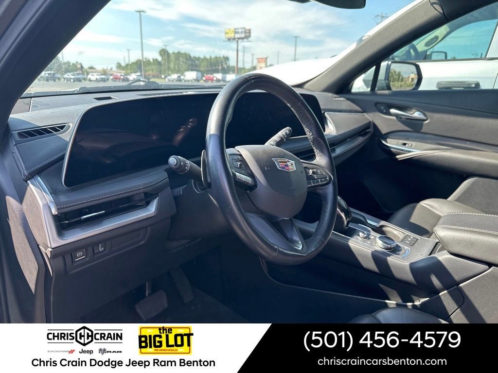 2025 Cadillac XT4 FWD Premium Luxury