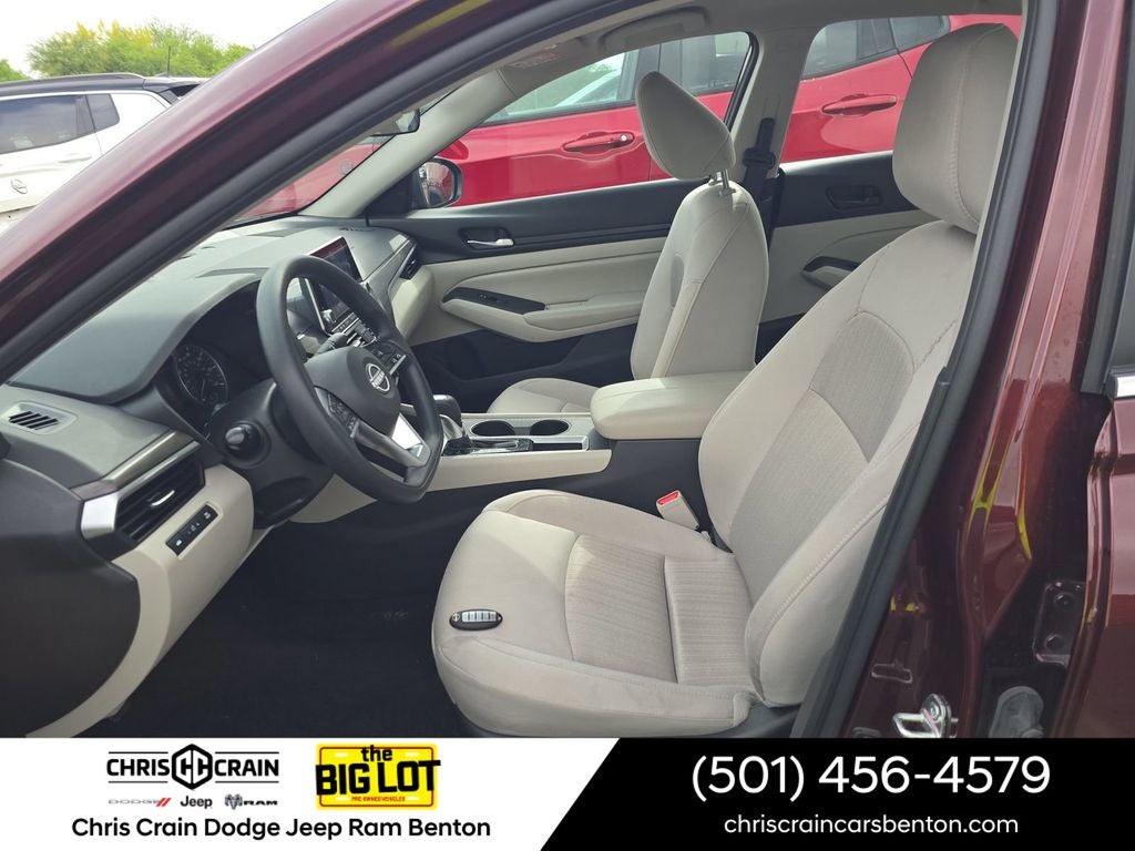 2025 Nissan Altima SV FWD