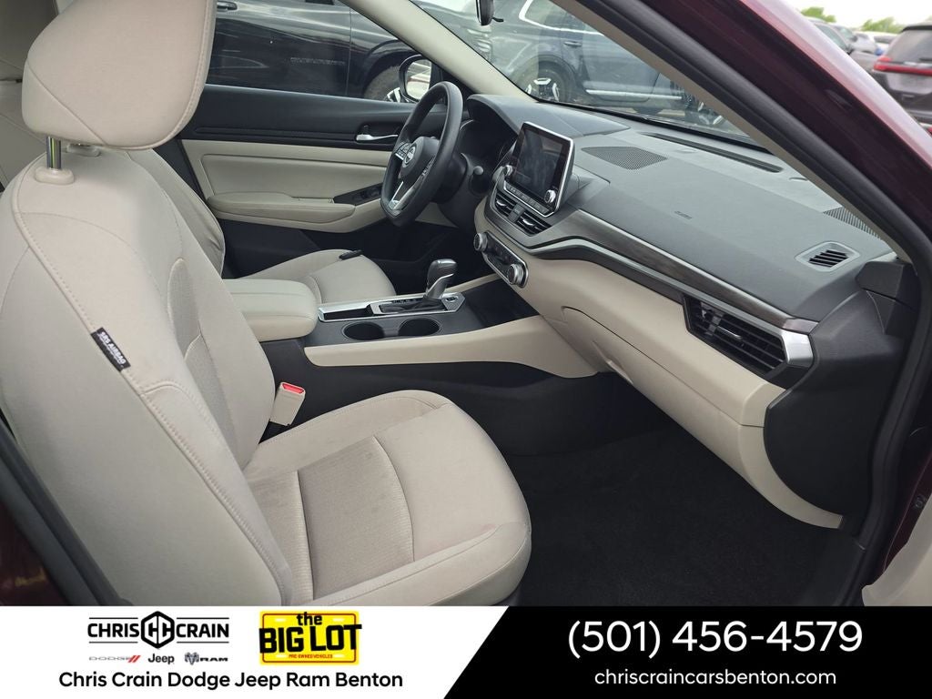 2025 Nissan Altima SV FWD