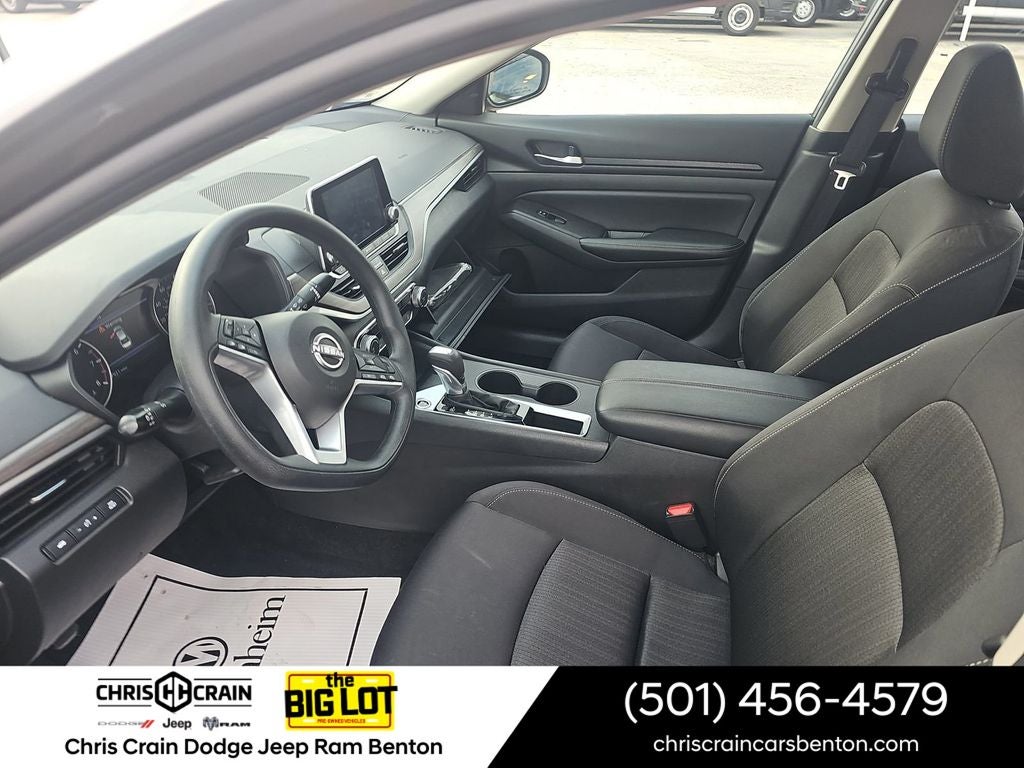 2025 Nissan Altima SV FWD