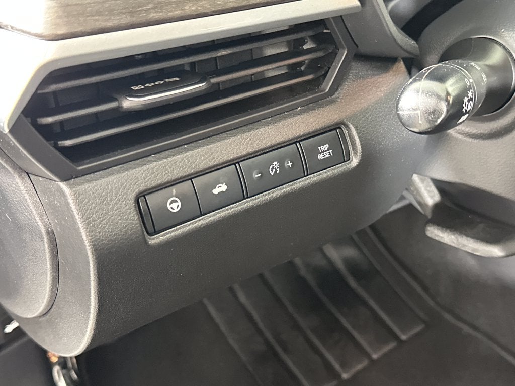 2023 Nissan Altima SL FWD