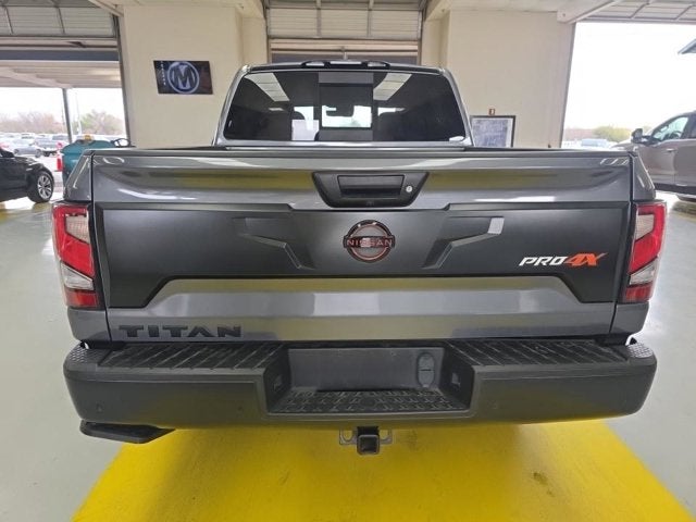 2023 Nissan TITAN Crew Cab PRO-4X 4x4