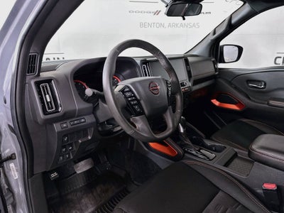 2025 Nissan Frontier Crew Cab PRO-4X 4x4