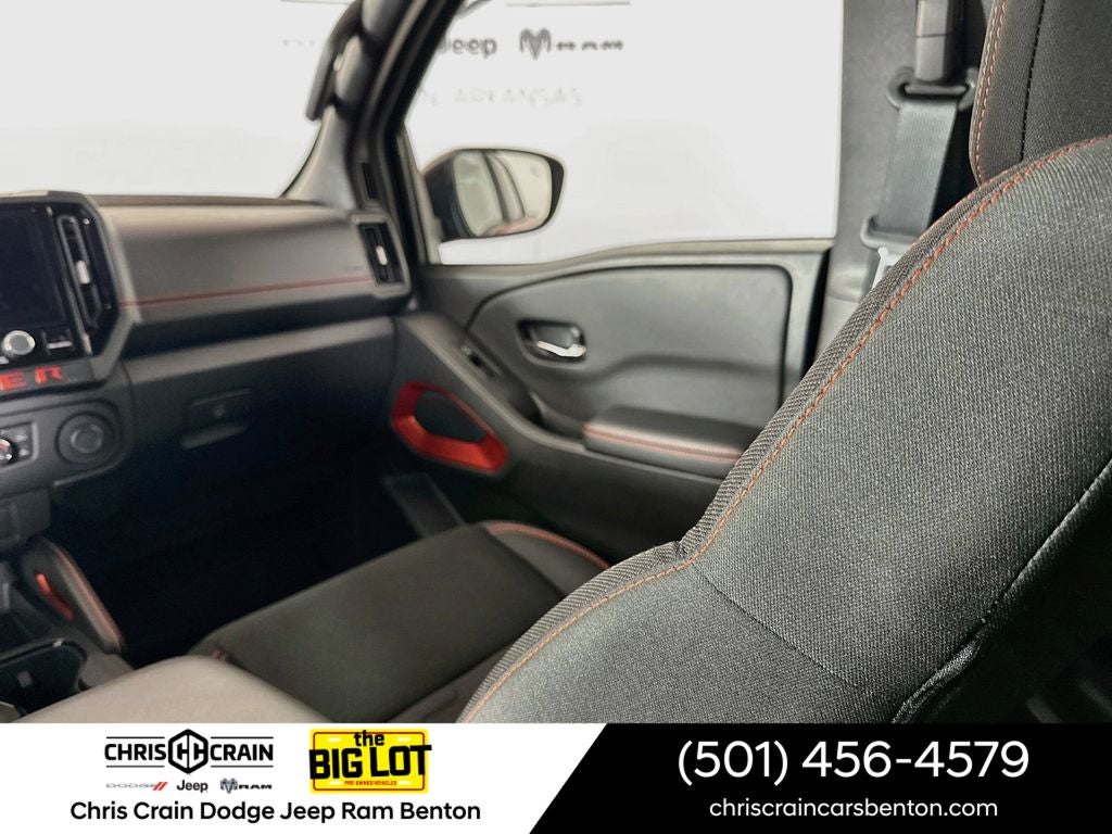 2025 Nissan Frontier Crew Cab PRO-4X 4x4