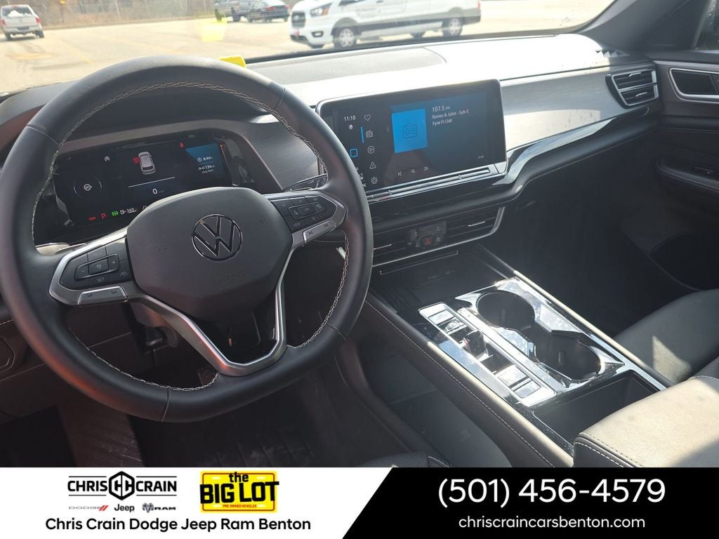 2025 Volkswagen Atlas Cross Sport 2.0T SE w/Technology